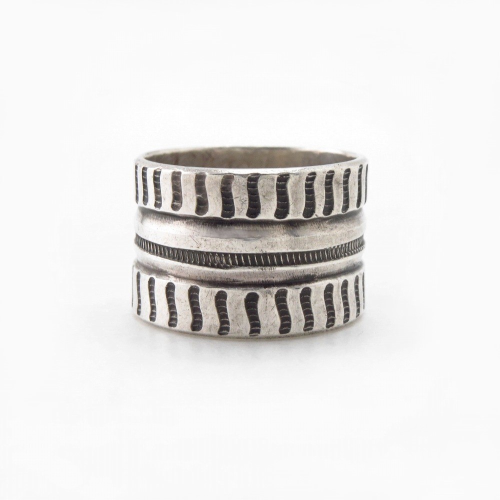 【Mark Chee】Navajo Chiseled & Stamped Silver Band Ring c.1945