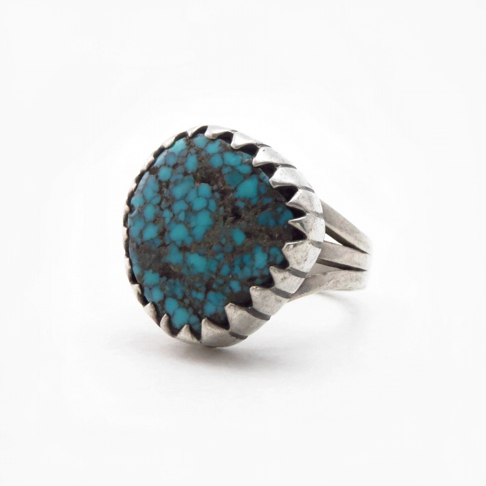 Vintage Navajo Gem Quality Turquoise Ring in Silver c.1960