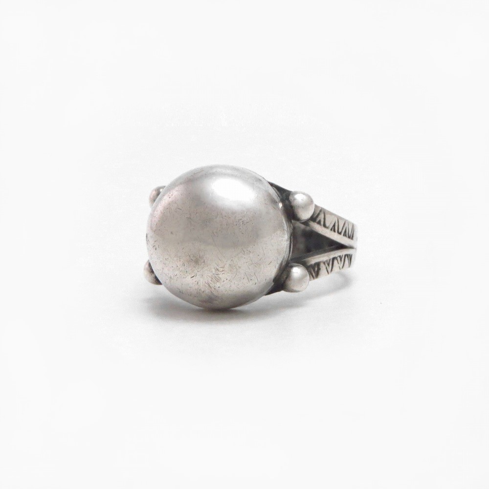 Antique "Navajo Pearl" Face Tourist Ring in Silver c.1935~